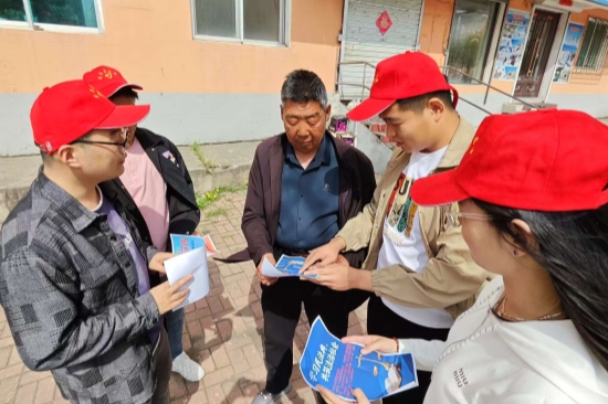 綜合調(diào)查設(shè)計處黨支部啟動“森林資源可持續(xù)經(jīng)營試點示范模式林建設(shè)”支部立項活動（3）.jpg