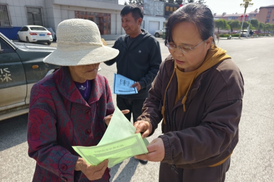 “典”亮綠色林海  法治護航生態(tài)營林處多措并舉開展民法典宣傳活動（4）.jpg