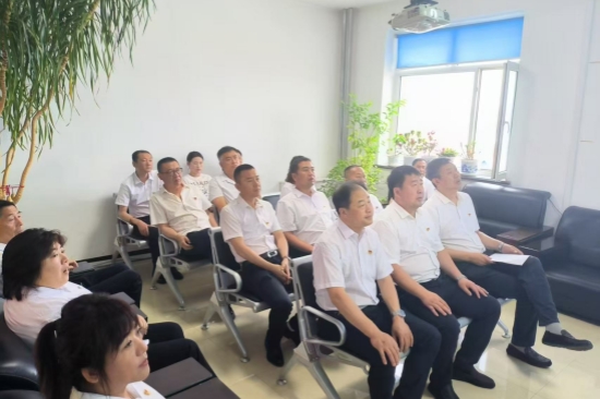 傳承紅色基因 筑牢紀(jì)律防線 大川林場(chǎng)與物資公司黨支部聯(lián)合開(kāi)展慶“七一”主題教育活動(dòng)（2）.jpg